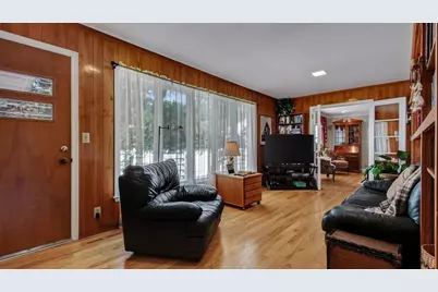 404 W Macarthur Avenue, Eau Claire, WI 54701 - Photo 2