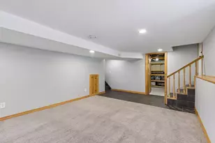 13404 Arthur St W, Minnetonka, MN 55305 - Photo 28