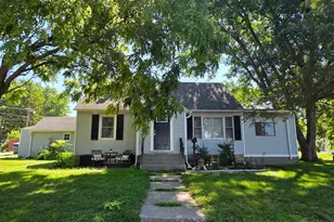 717 Forest St, Kenyon, MN 55946 - Photo 4