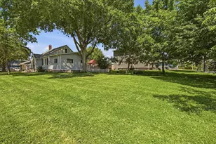 717 Forest St, Kenyon, MN 55946 - Photo 26