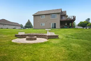 12720 314th St, Lindstrom, MN 55045 - Photo 4