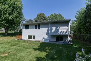 3139 Quarry Ct, Eagan, MN 55121 - Photo 26