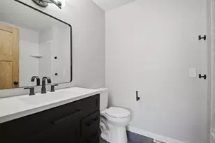 320 Jenny Ln, Owatonna, MN 55060 - Photo 20