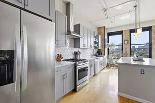 290 Market St, Minneapolis, MN 55405 - Photo 26