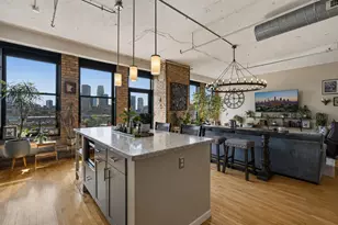 290 Market St, Minneapolis, MN 55405 - Photo 1