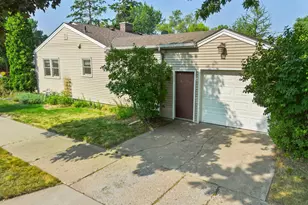 743 Parkview Ave, Saint Paul, MN 55117 - Photo 38