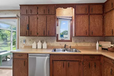 1772 Eldridge Avenue W, Roseville, MN 55113 - Photo 8