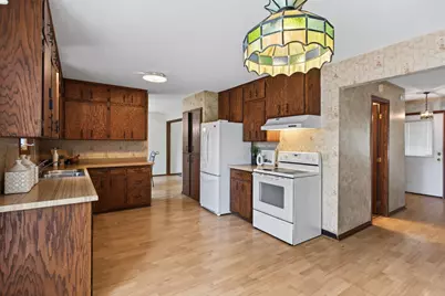 1772 Eldridge Avenue W, Roseville, MN 55113 - Photo 6