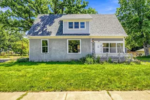 810 Chieftain St, Osceola, WI 54020 - Photo 2