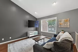 834 Seal St, Saint Paul, MN 55114 - Photo 8