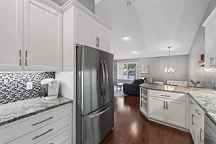 834 Seal St, Saint Paul, MN 55114 - Photo 6