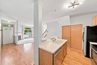 17973 Cobblestone Way, Eden Prairie, MN 55347 - Photo 6
