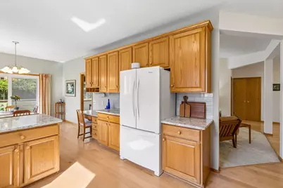 810 Monet Court, Mendota Heights, MN 55120 - Photo 12
