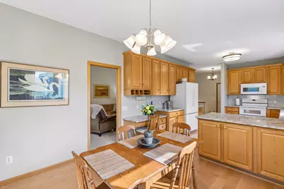 810 Monet Court, Mendota Heights, MN 55120 - Photo 18