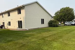 1516 Dublin Ct, Shakopee, MN 55379 - Photo 16