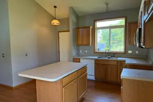 1516 Dublin Ct, Shakopee, MN 55379 - Photo 10