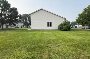 1516 Dublin Ct, Shakopee, MN 55379 - Photo 16