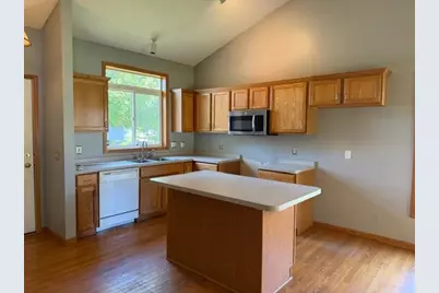 1516 Dublin Court, Shakopee, MN 55379 - Photo 8