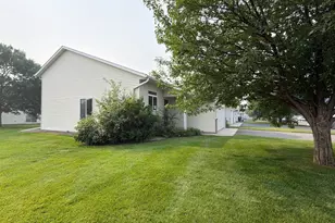 1516 Dublin Ct, Shakopee, MN 55379 - Photo 18