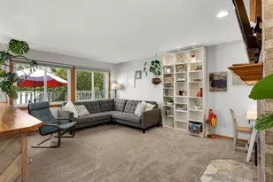 936 Monterey Ct S, Shoreview, MN 55126 - Photo 4