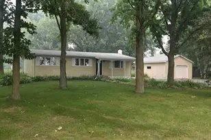 103 Carriage Hill Dr, Hinckley, MN 55037 - Photo 16