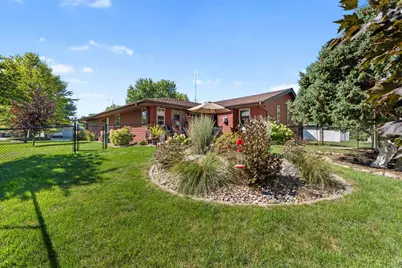 1040 Miles Drive, Worthington, MN 56187 - Photo 32