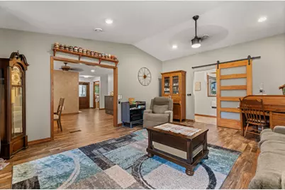 1040 Miles Drive, Worthington, MN 56187 - Photo 8