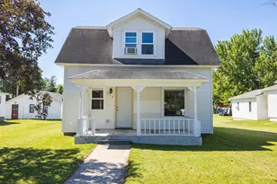 313 Minnesota Ave E, Sebeka, MN 56477 - Photo 1