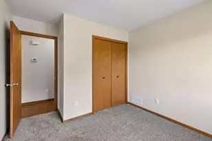 3811 Windcrest Ct, Eagan, MN 55123 - Photo 20