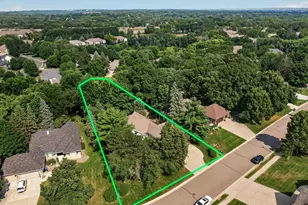 10421 Shelter Grove, Eden Prairie, MN 55347 - Photo 22