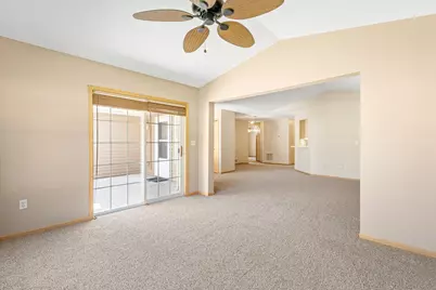 2100 Burr Oak Dr #B, Austin, MN 55912 - Photo 8