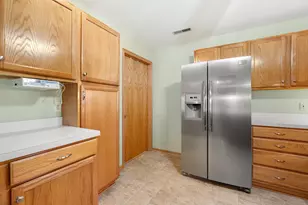 2100 Burr Oak Dr, Austin, MN 55912 - Photo 18