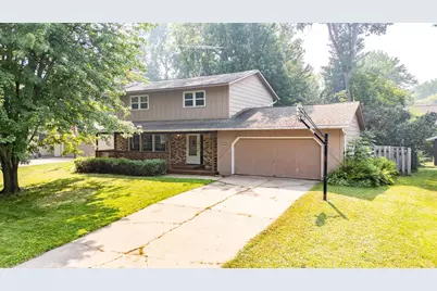 1621 12th Avenue SE, Saint Cloud, MN 56304 - Photo 2
