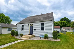 417 Kendall Ave S, Thief River Falls, MN 56701 - Photo 1
