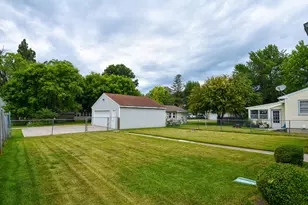 417 Kendall Ave S, Thief River Falls, MN 56701 - Photo 30