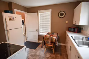 417 Kendall Ave S, Thief River Falls, MN 56701 - Photo 12