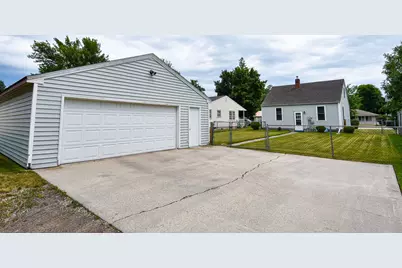 417 Kendall Avenue S, Thief River Falls, MN 56701 - Photo 32