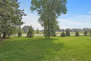 5898 Urbandale Ct N, Plymouth, MN 55446 - Photo 26