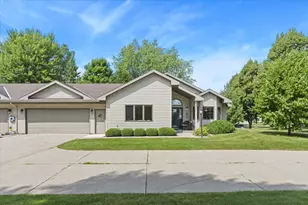 2210 Brookwood Ct, Fergus Falls, MN 56537 - Photo 2