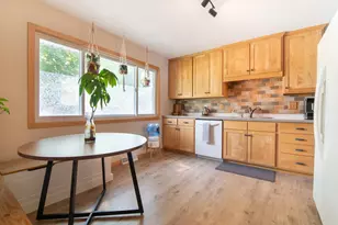 415 N Fremont St, River Falls, WI 54022 - Photo 8