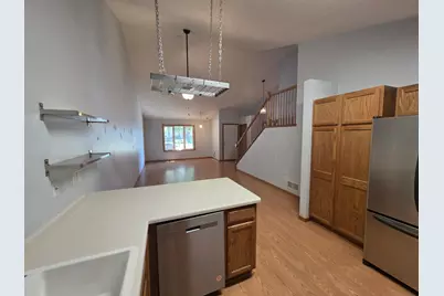 832 Matthew Drive, Chaska, MN 55318 - Photo 4