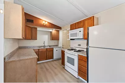 1582 3rd Street E, Saint Paul, MN 55106 - Photo 12