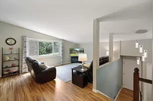 8944 Darnel Rd, Eden Prairie, MN 55347 - Photo 14