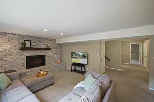 8944 Darnel Rd, Eden Prairie, MN 55347 - Photo 28