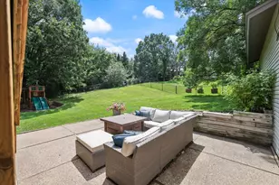 8944 Darnel Rd, Eden Prairie, MN 55347 - Photo 46