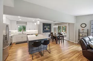 8944 Darnel Rd, Eden Prairie, MN 55347 - Photo 6