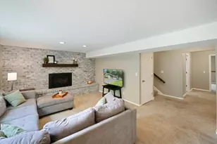 8944 Darnel Rd, Eden Prairie, MN 55347 - Photo 32