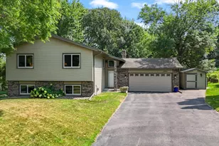 8944 Darnel Rd, Eden Prairie, MN 55347 - Photo 1