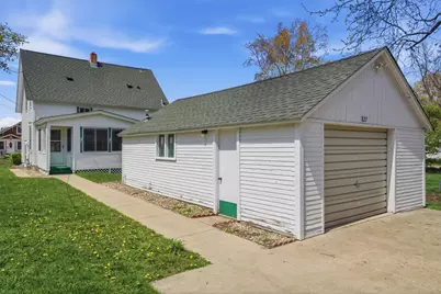 827 7th Avenue SW, Faribault, MN 55021 - Photo 4