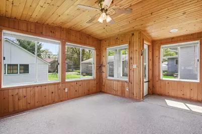 827 7th Avenue SW, Faribault, MN 55021 - Photo 16